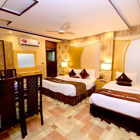 Premier Inn Gulberg Lahore Exterior foto