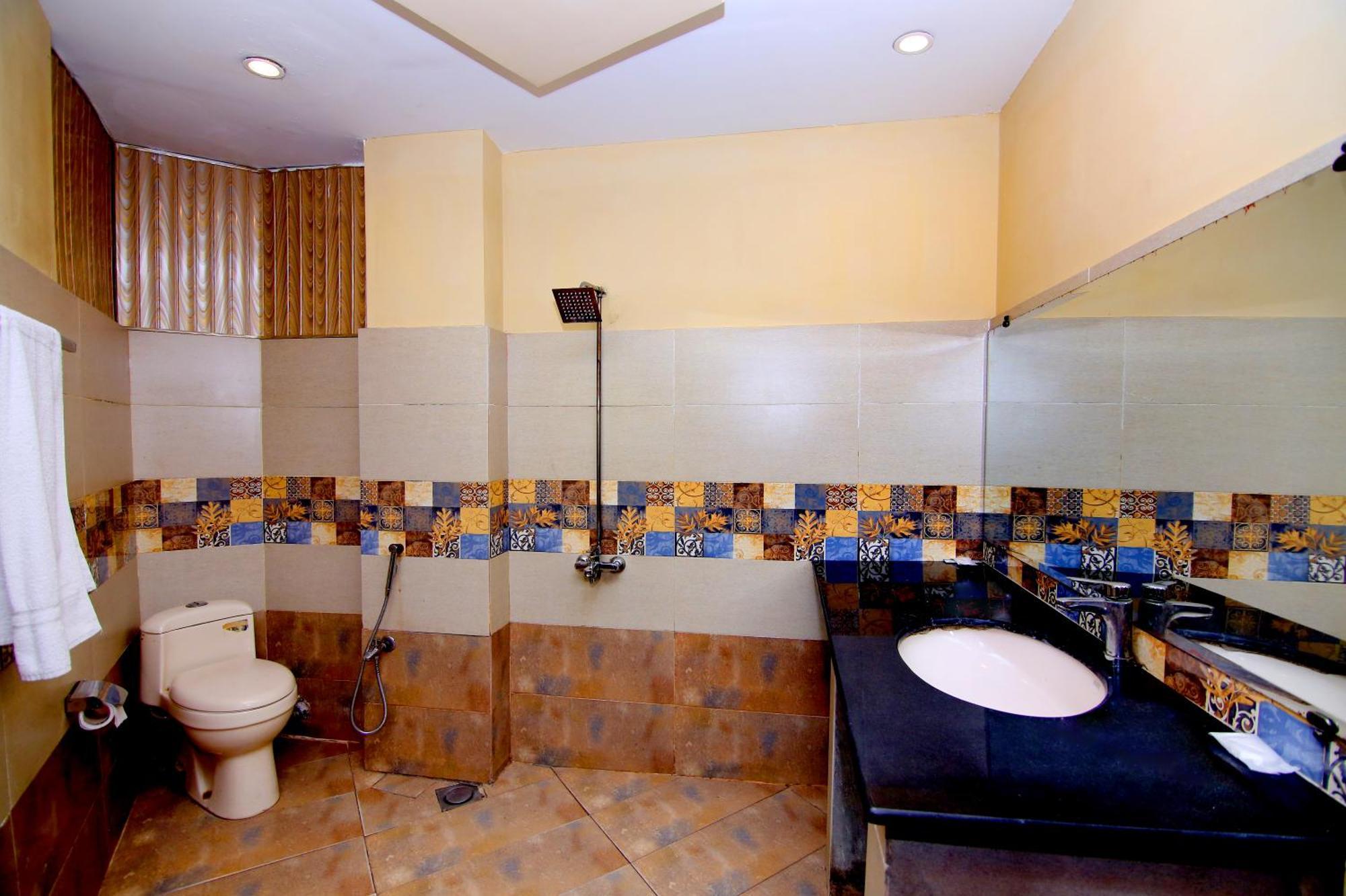 Premier Inn Gulberg Lahore Exterior foto
